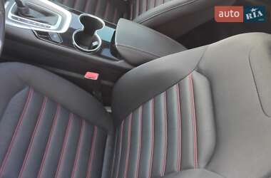Седан Ford Fusion 2014 в 