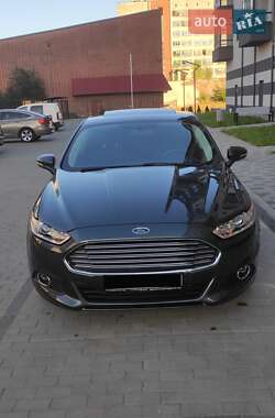 Седан Ford Fusion 2014 в 
