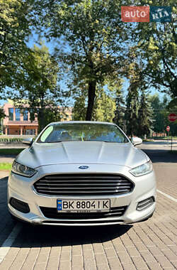 Седан Ford Fusion 2013 в 