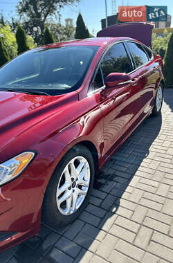 Седан Ford Fusion 2015 в 