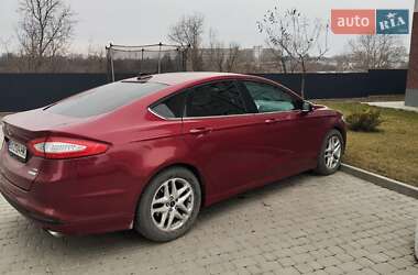 Седан Ford Fusion 2014 в 