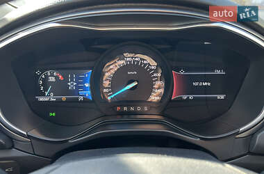 Седан Ford Fusion 2019 в 