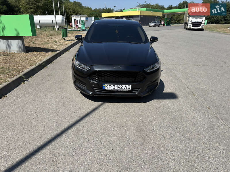 Седан Ford Fusion 2012 в 