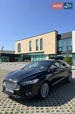 Седан Ford Fusion 2013 в 