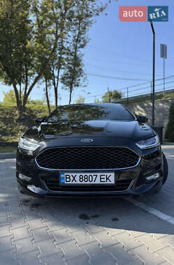 Седан Ford Fusion 2015 в 