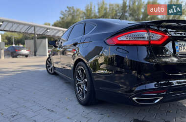 Седан Ford Fusion 2015 в 