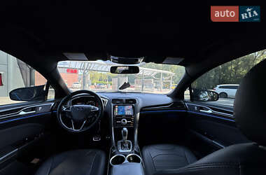 Седан Ford Fusion 2015 в 