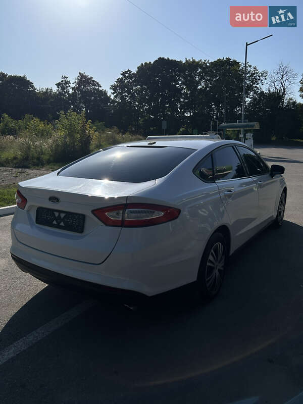 Седан Ford Fusion 2013 в Каменец-Подольском