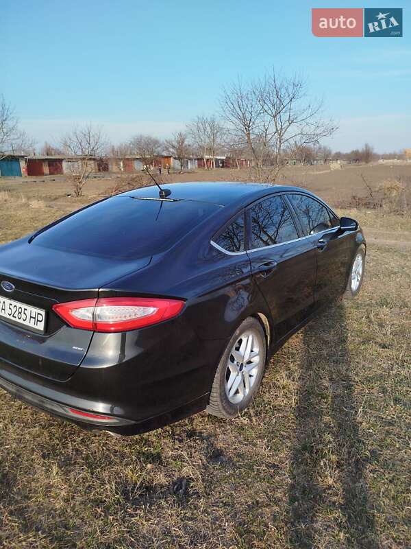 Седан Ford Fusion 2015 в Ватутино