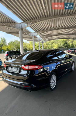 Седан Ford Fusion 2012 в 