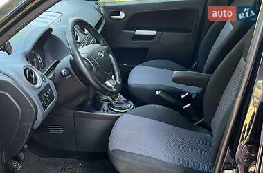 Хэтчбек Ford Fusion 2010 в 