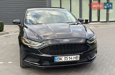 Седан Ford Fusion 2016 в 