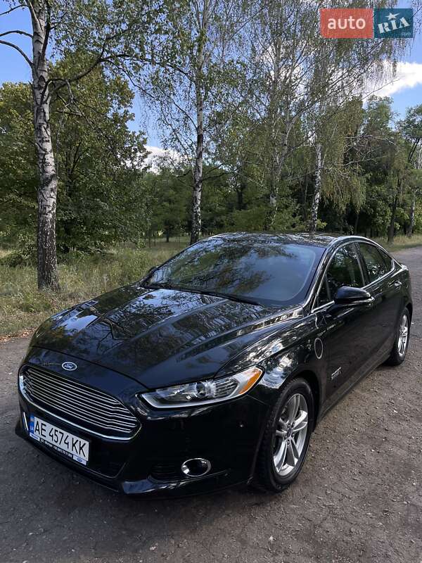Седан Ford Fusion 2015 в Лозовой