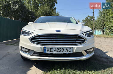 Седан Ford Fusion 2016 в 