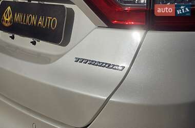Седан Ford Fusion 2016 в 