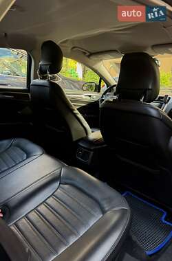 Седан Ford Fusion 2014 в 