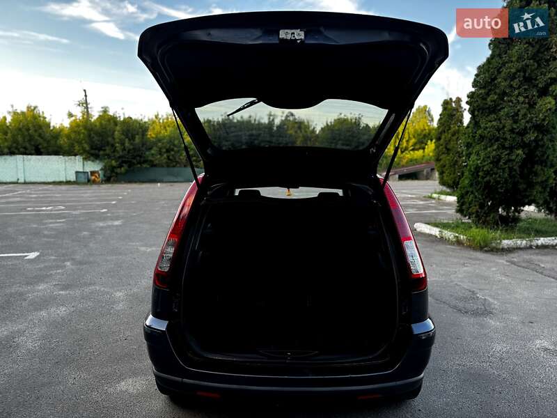 Хетчбек Ford Fusion 2009 в Дубні