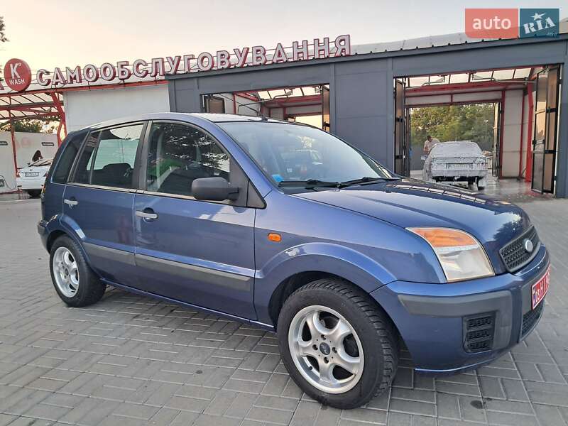 Хэтчбек Ford Fusion 2006 в 