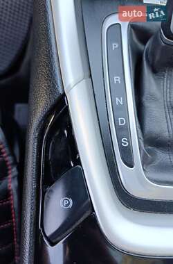 Седан Ford Fusion 2014 в 