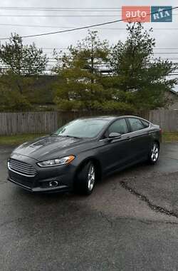 Седан Ford Fusion 2015 в 