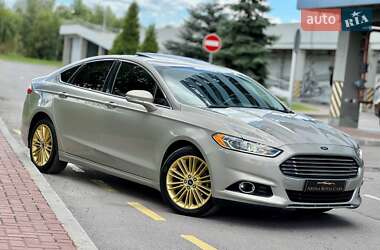 Седан Ford Fusion 2015 в 