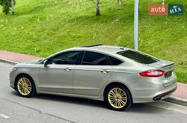 Седан Ford Fusion 2015 в 