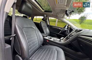 Седан Ford Fusion 2015 в 