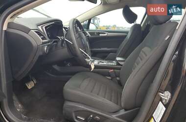 Седан Ford Fusion 2020 в 