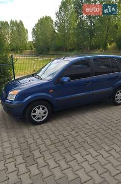 Хэтчбек Ford Fusion 2008 в 