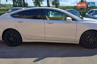 Седан Ford Fusion 2015 в 