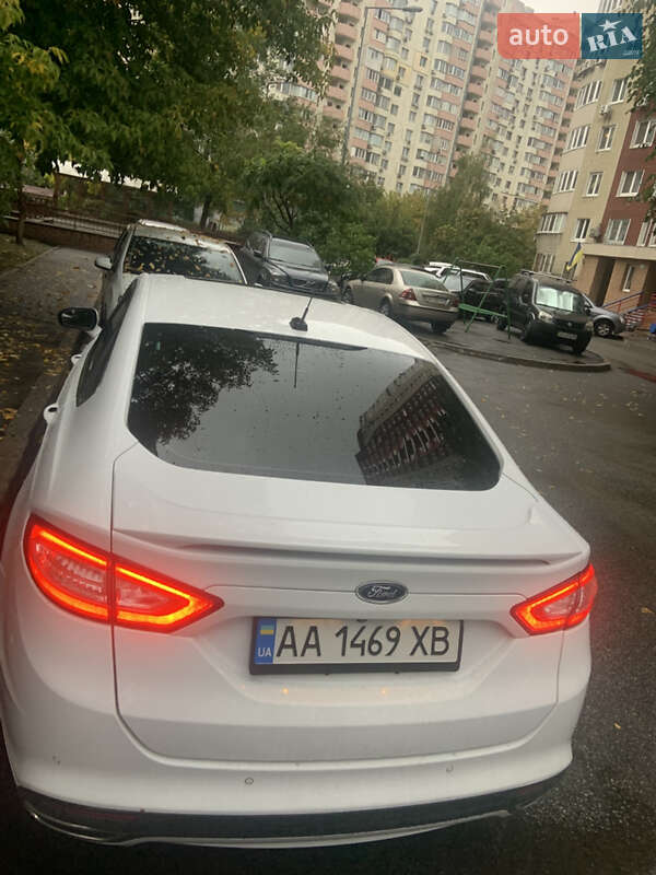 Седан Ford Fusion 2016 в Киеве фото 2 Седан Ford Fusion 2016 в Киеве