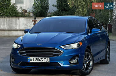 Седан Ford Fusion 2018 в 