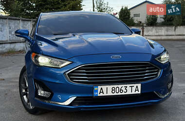 Седан Ford Fusion 2018 в 