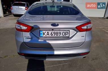 Седан Ford Fusion 2013 в 