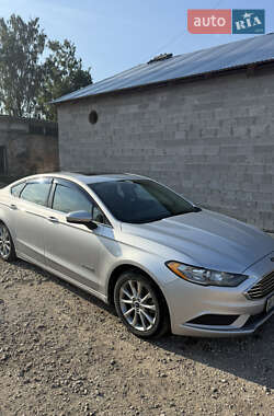 Седан Ford Fusion 2016 в 