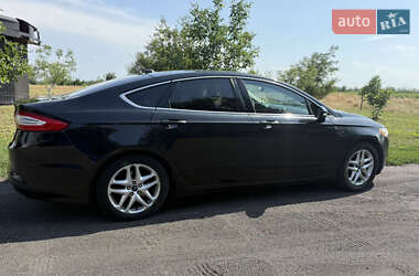 Седан Ford Fusion 2013 в 