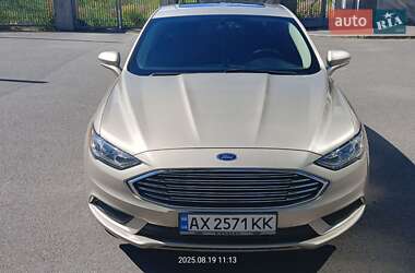 Седан Ford Fusion 2016 в 