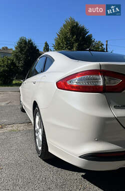 Седан Ford Fusion 2016 в 