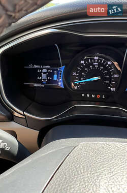 Седан Ford Fusion 2017 в 