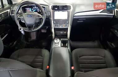 Седан Ford Fusion 2018 в 