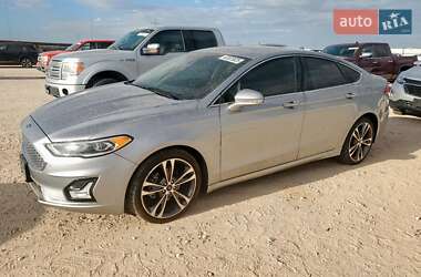 Ford Fusion 2020