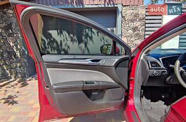 Седан Ford Fusion 2015 в 