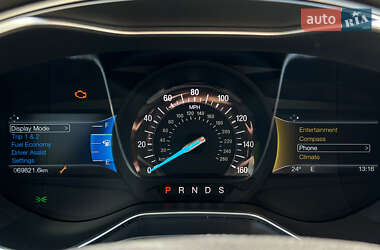 Седан Ford Fusion 2016 в 
