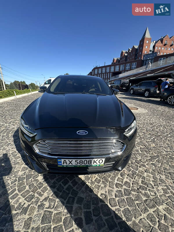 Седан Ford Fusion 2013 в Дніпрі