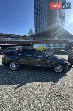 Седан Ford Fusion 2013 в 