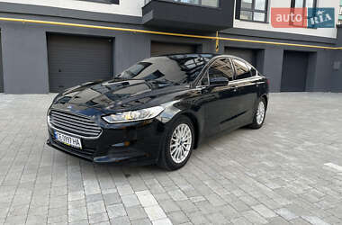 Седан Ford Fusion 2016 в 