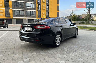 Седан Ford Fusion 2016 в 