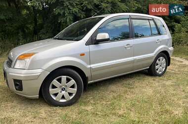 Хэтчбек Ford Fusion 2012 в 