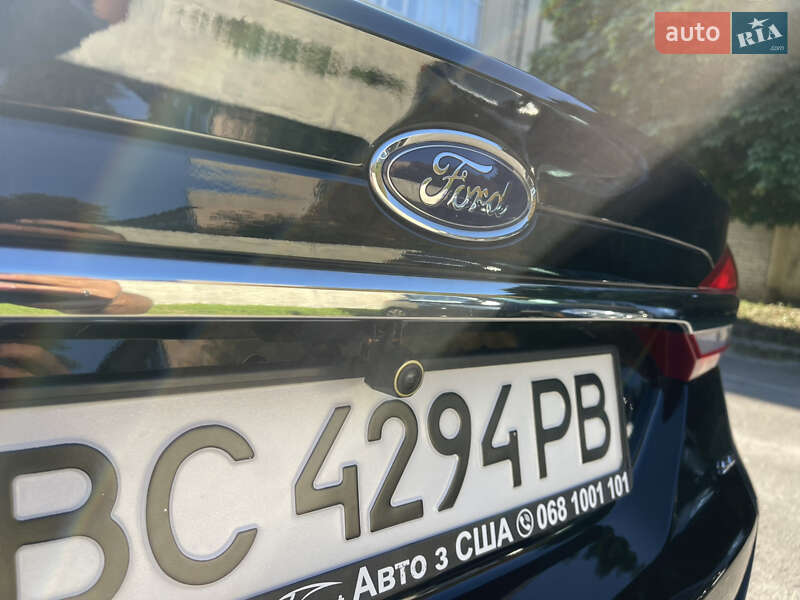 Седан Ford Fusion 2016 в Львові