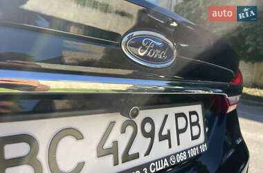 Седан Ford Fusion 2016 в 